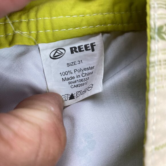 Reef Swim Trunks Men Size 31 Yellow Floral Bathing Suit Shorts Beach Surfing - Picture 4 of 12